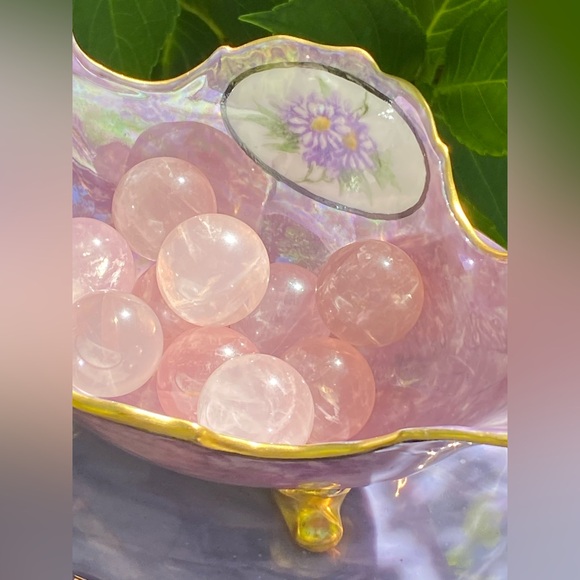 Grade A Gemmy Star Rose Quartz Mini Sphere With Rainbows - Picture 5 of 9